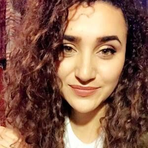 Meet your Posher, Gabriella